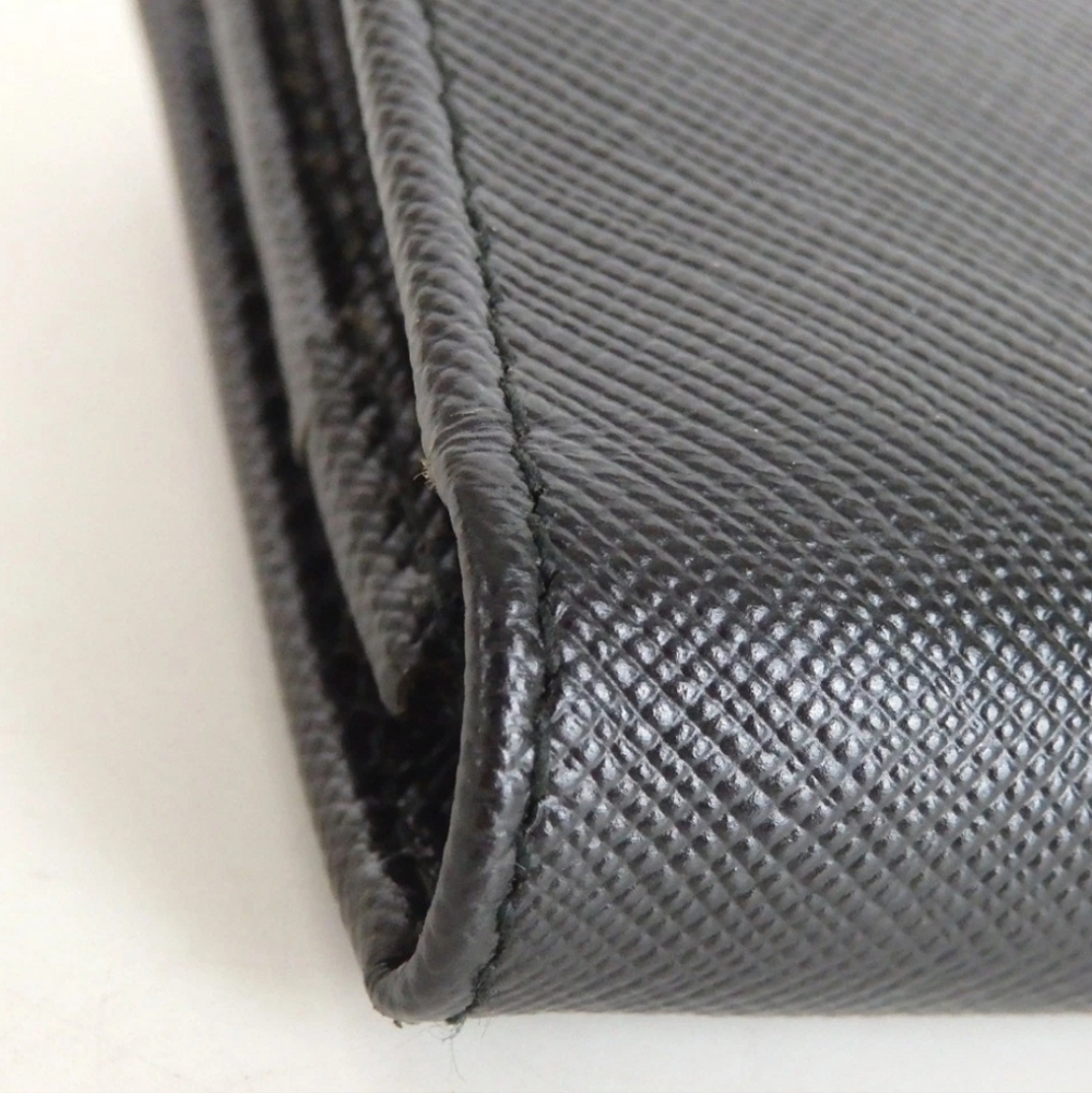 Salvatore Ferragamo Compact Card & Coin Wallet Like New Condition - Picture 7 of 15